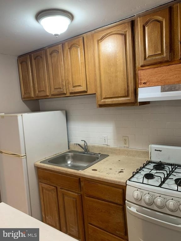 7324 Tabor Avenue - Photo 3