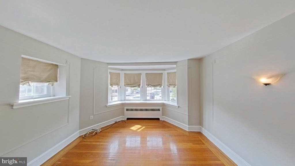 1905 W Olney Avenue - Photo 3