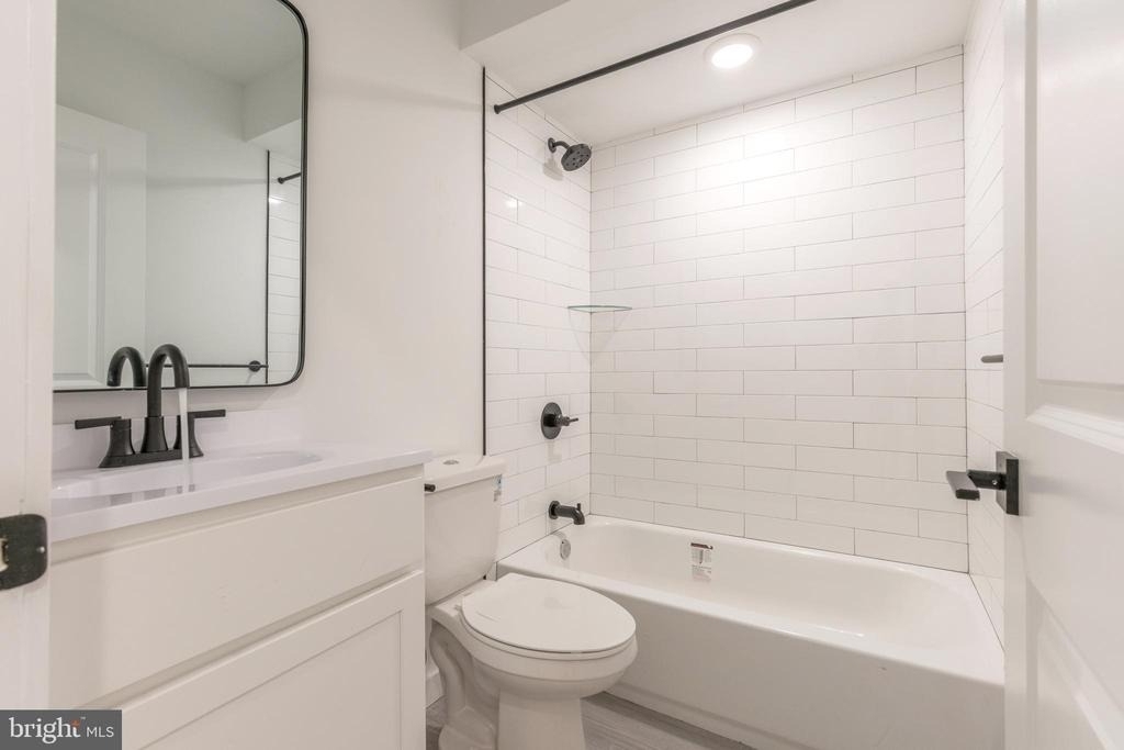 2120 W Master Street - Photo 12