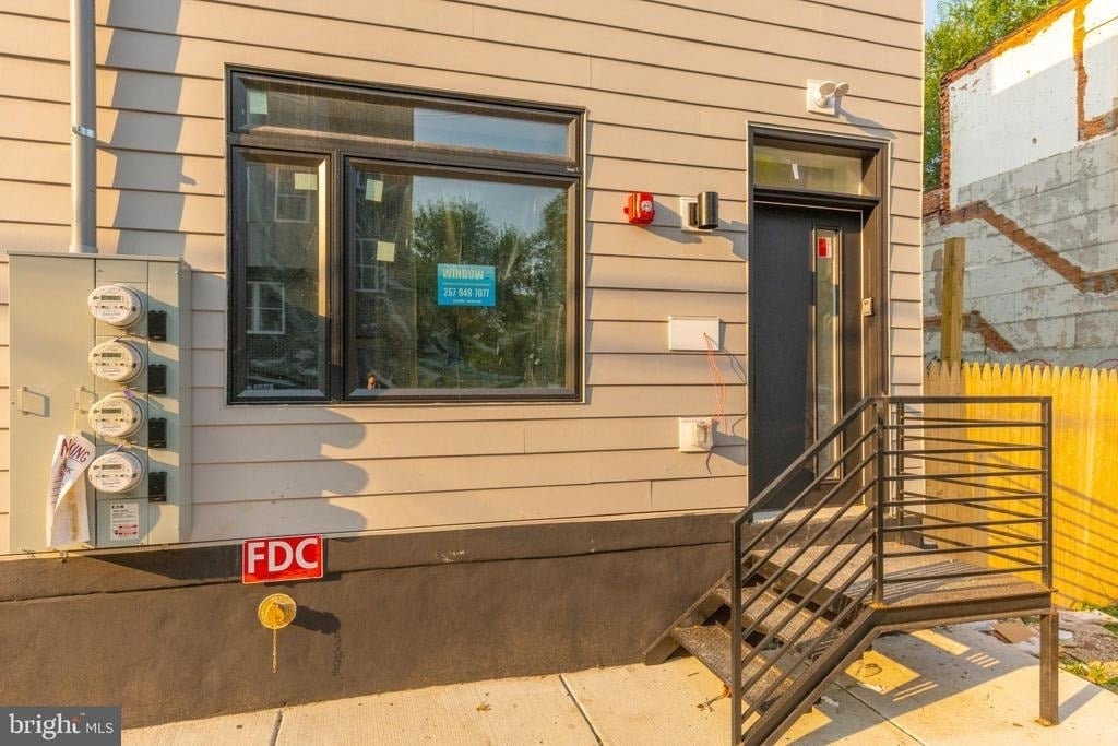 2120 W Master Street - Photo 3