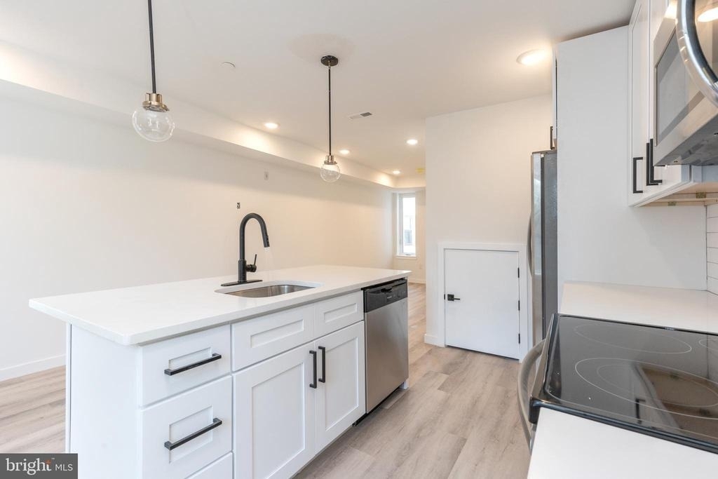 2120 W Master Street - Photo 8