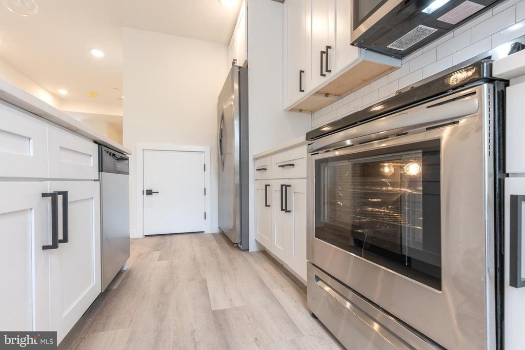 2120 W Master Street - Photo 9