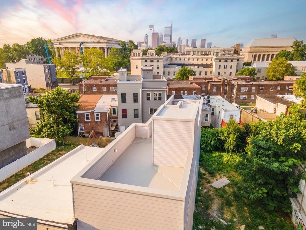 2120 W Master Street - Photo 33