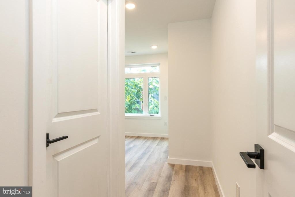 2120 W Master Street - Photo 19