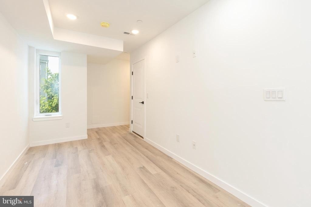 2120 W Master Street - Photo 10