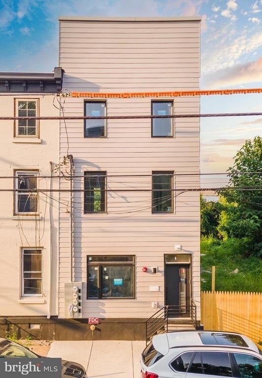 2120 W Master Street - Photo 2