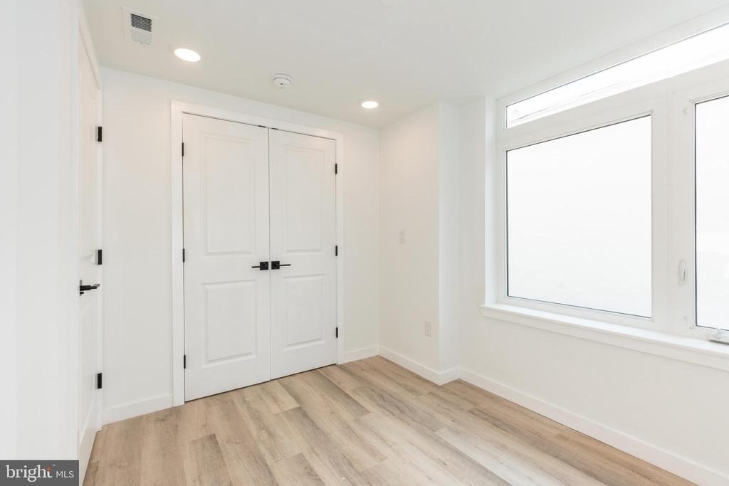 2120 W Master Street - Photo 17