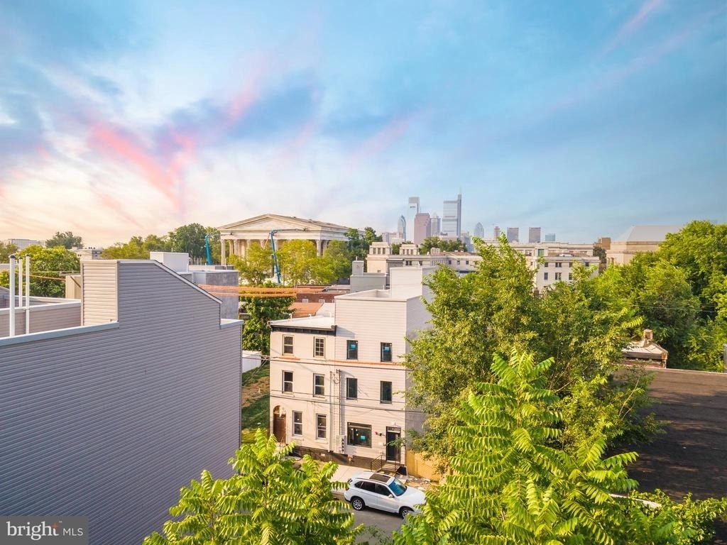 2120 W Master Street - Photo 35