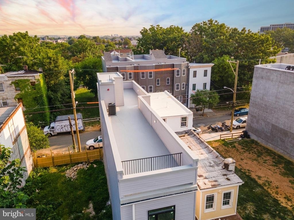 2120 W Master Street - Photo 34