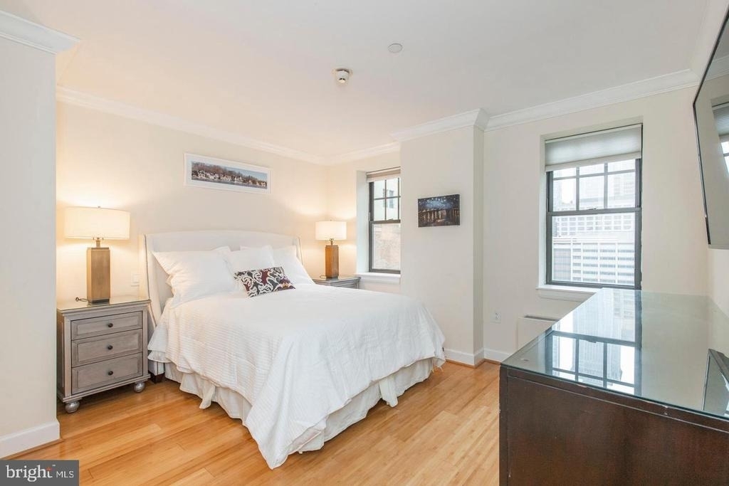 1701 Locust Street - Photo 11