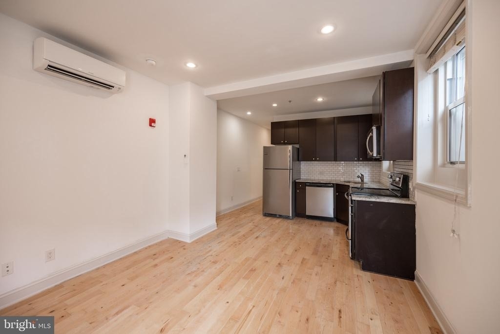 1310 Spruce Street - Photo 2