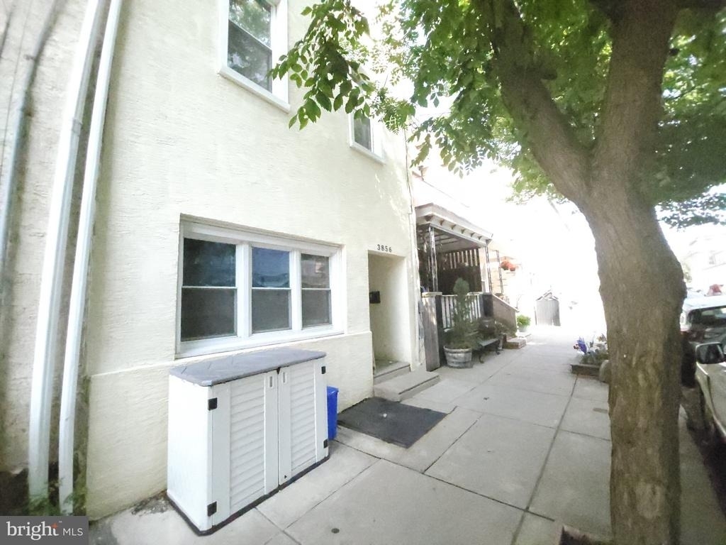 3856 Terrace Street - Photo 2