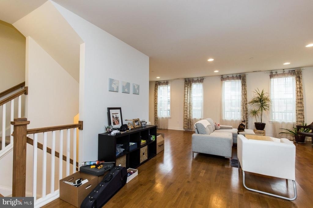 207 Brinley Court - Photo 2