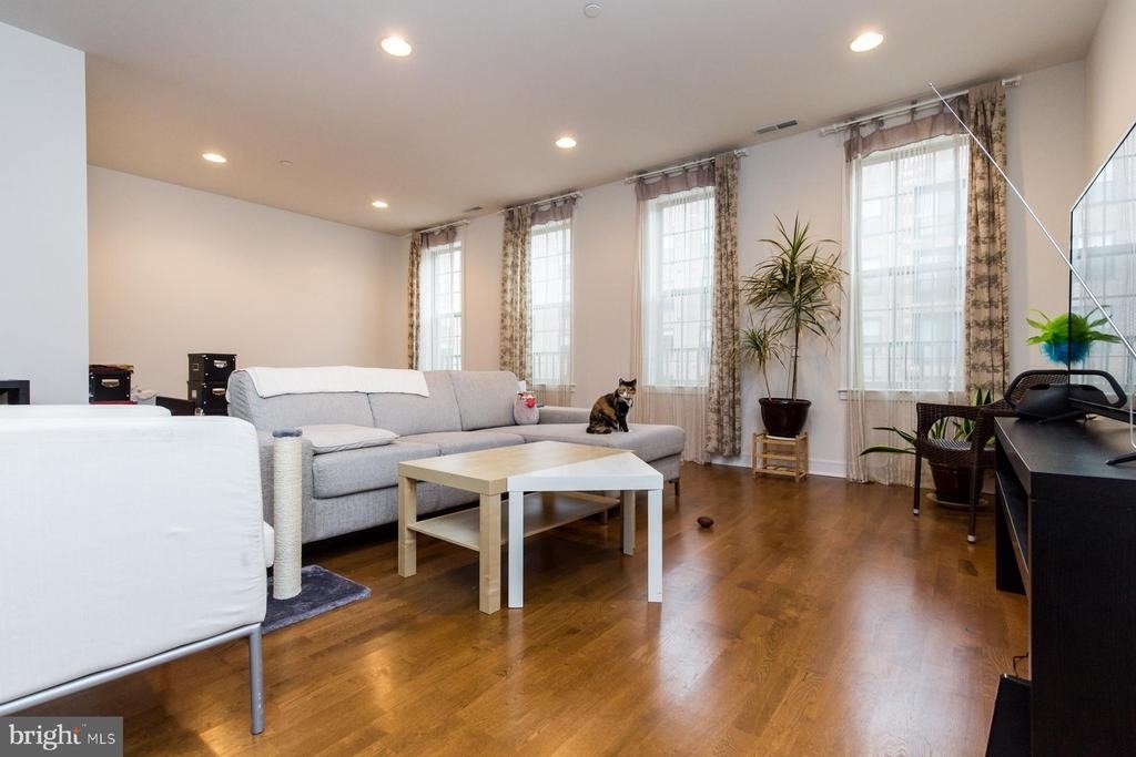 207 Brinley Court - Photo 1