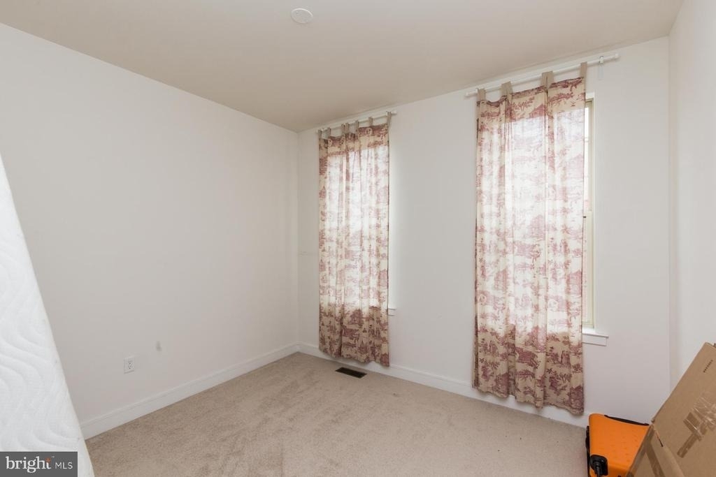 207 Brinley Court - Photo 14