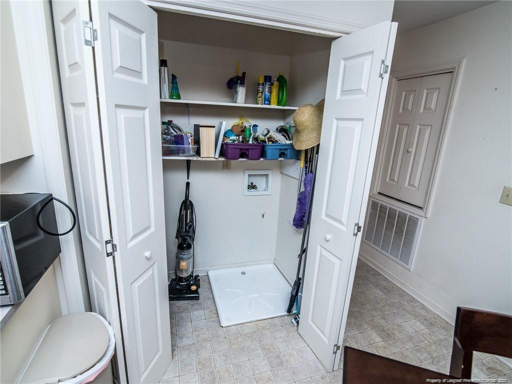 406 Britt Street - Photo 4