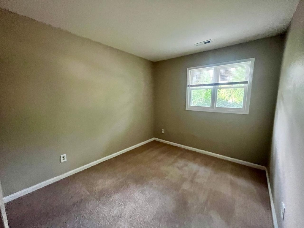 1100 Savannah Drive - Photo 11
