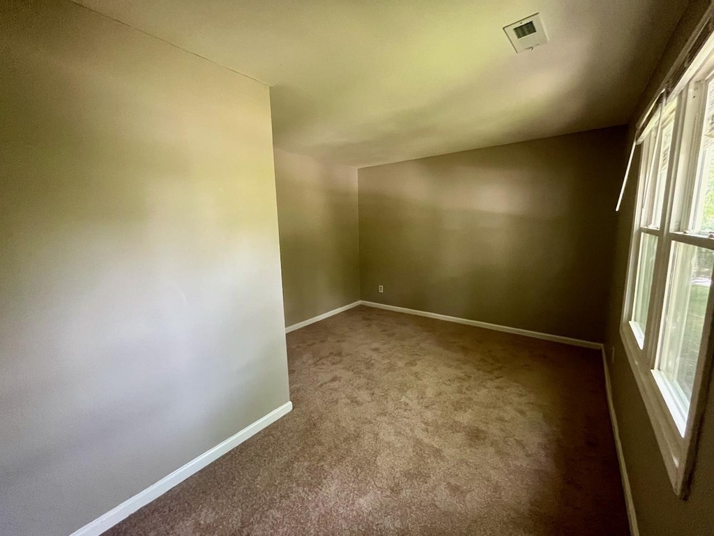 1100 Savannah Drive - Photo 5