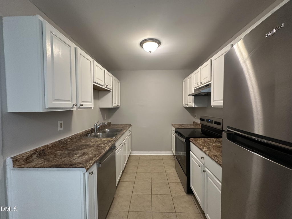 1100 Savannah Drive - Photo 3