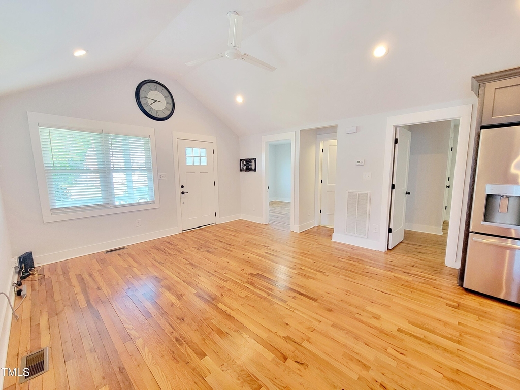 805 Coleman Street - Photo 3