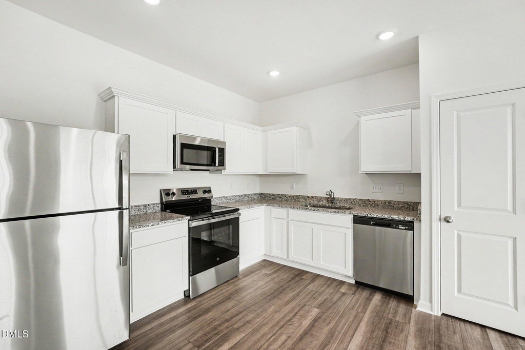 131 S Meyers Court - Photo 7