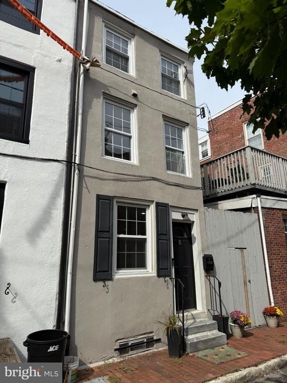 408 S Alder Street - Photo 1