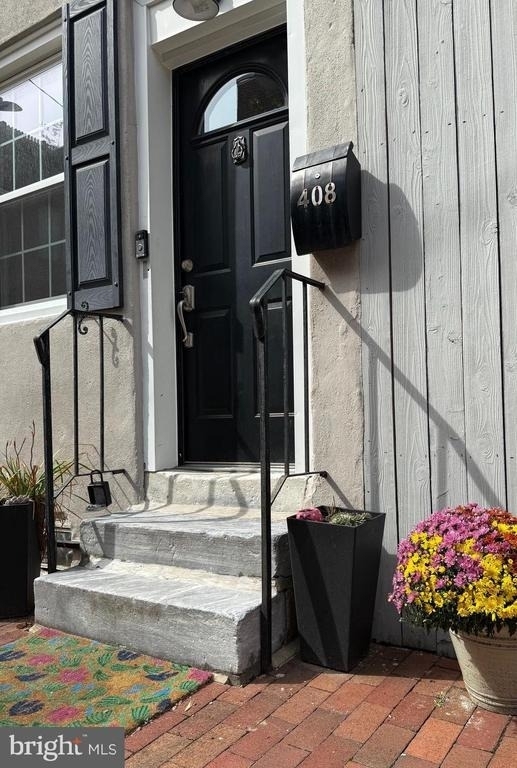 408 S Alder Street - Photo 2
