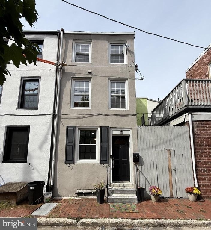 408 S Alder Street - Photo 0
