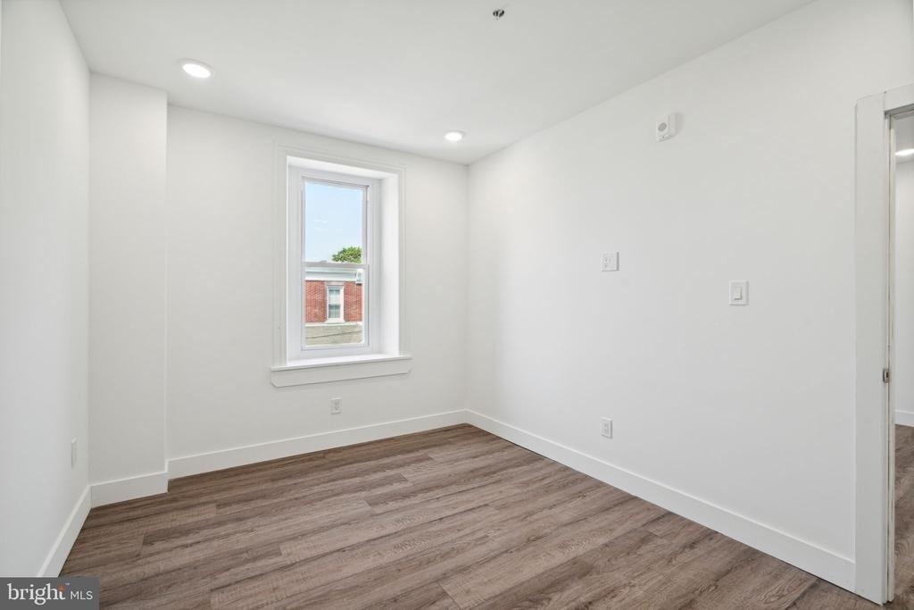 5164 Ridge Avenue - Photo 5