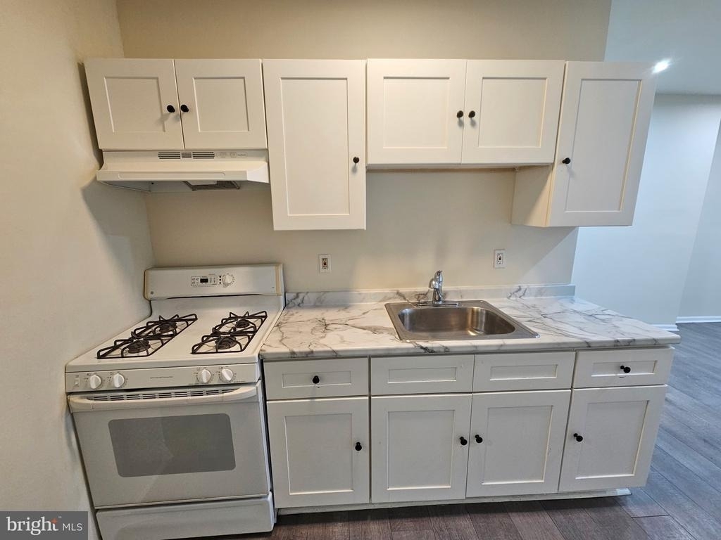 2253 N 16th Street - Photo 2