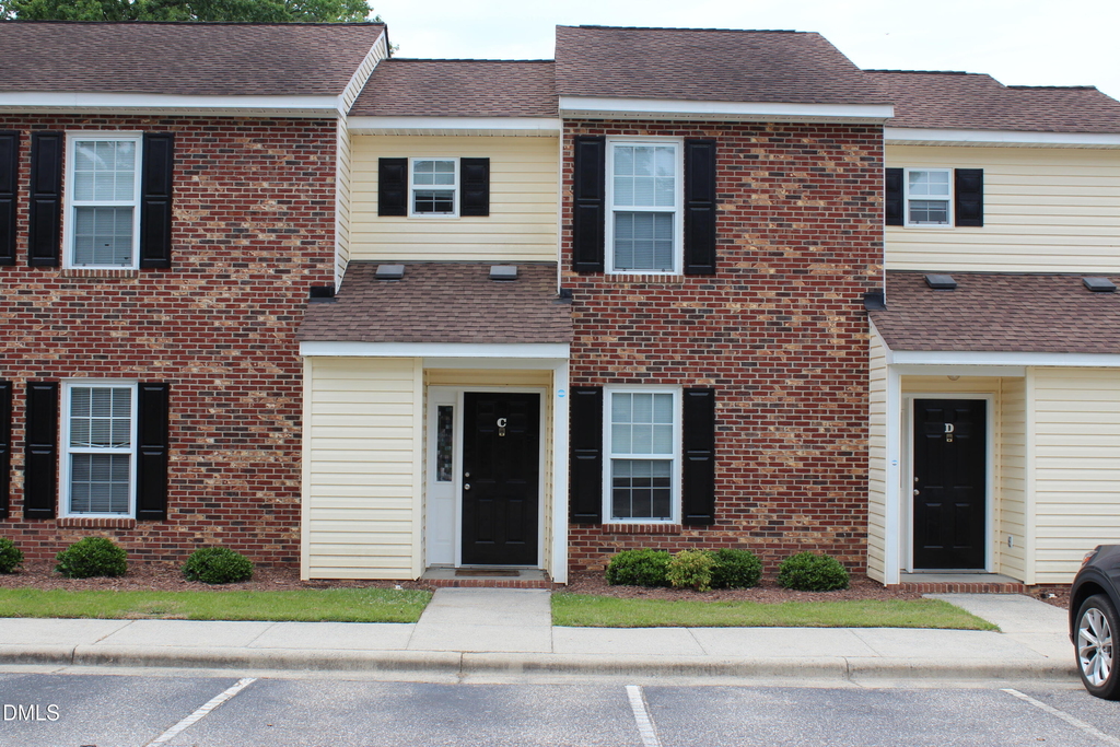 324 Mae Byrd Road - Photo 0