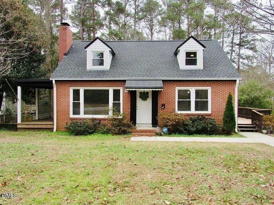 209 Carbonton Road - Photo 0