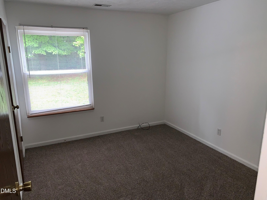2600 Courier Court - Photo 7