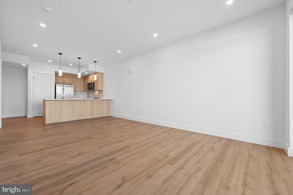 650 Montgomery Avenue - Photo 9
