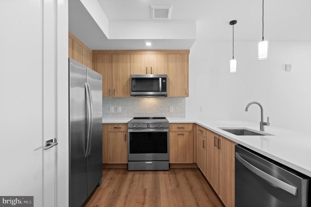 650 Montgomery Avenue - Photo 6