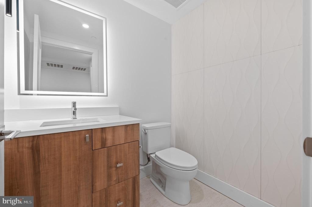 650 Montgomery Avenue - Photo 13