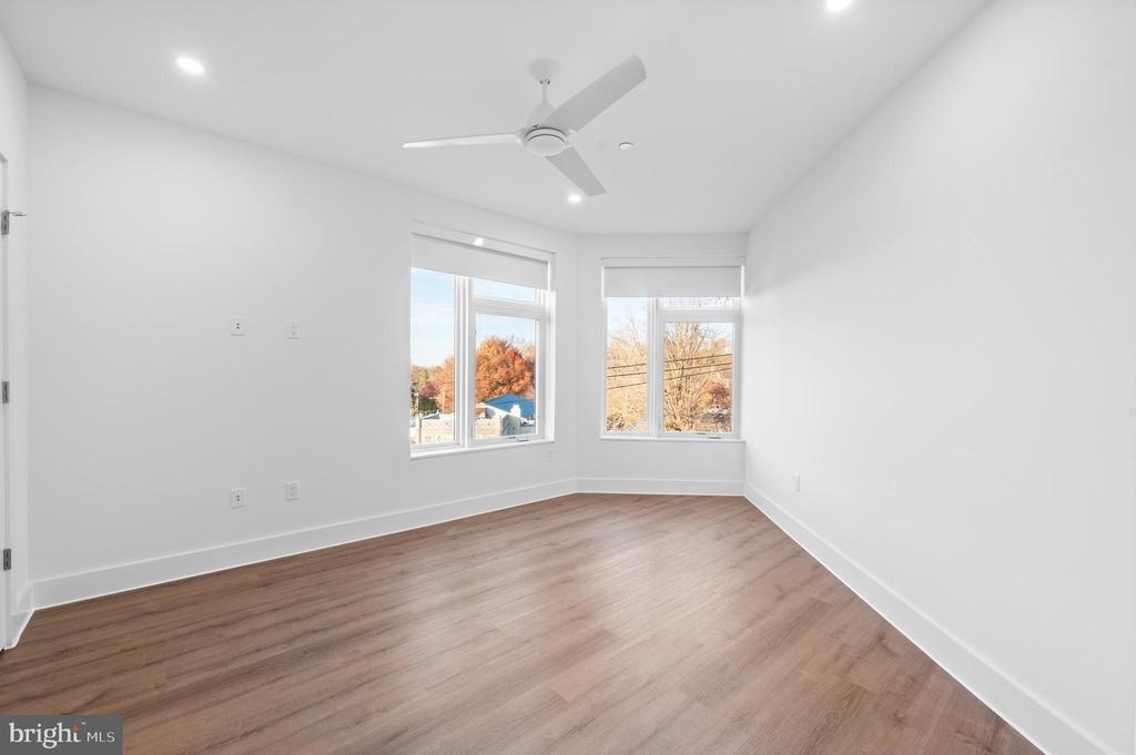 650 Montgomery Avenue - Photo 21