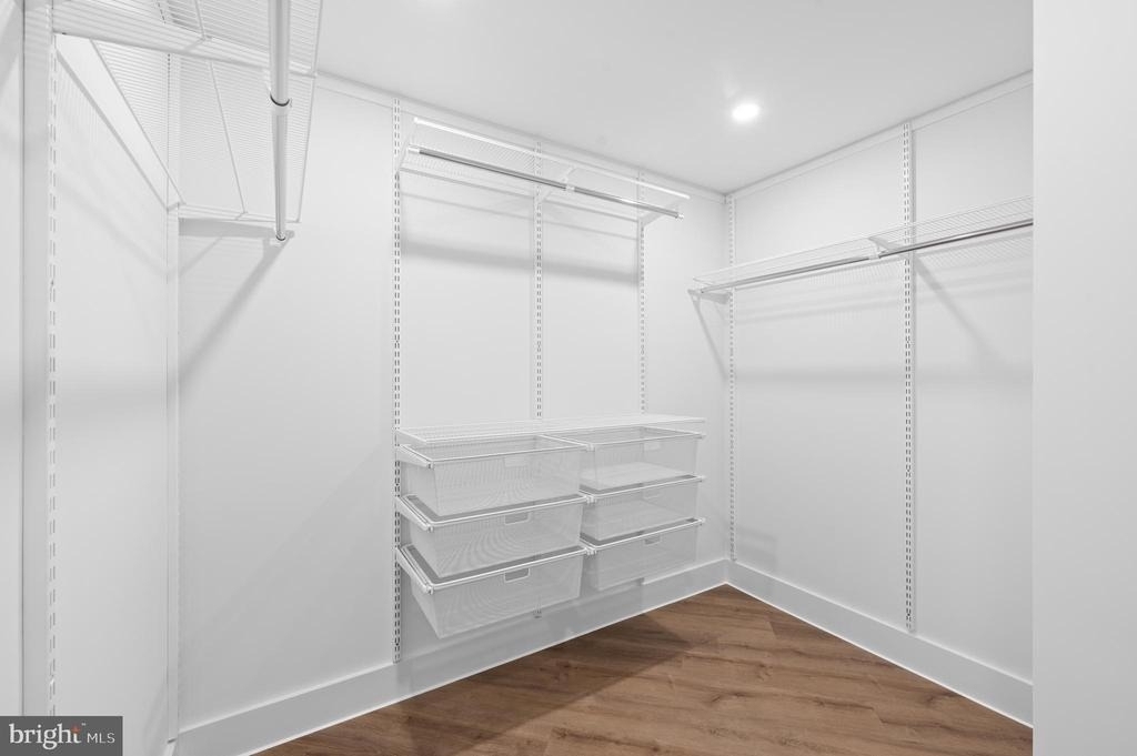 650 Montgomery Avenue - Photo 31