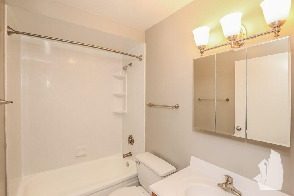 4334 N Hazel - Photo 2