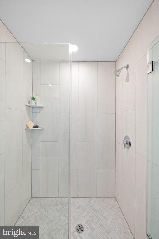 650 Montgomery Avenue - Photo 23