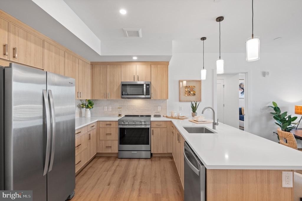 650 Montgomery Avenue - Photo 1