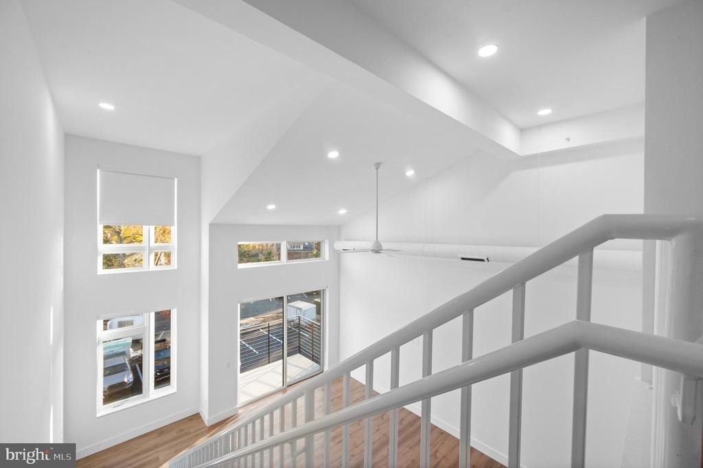 650 Montgomery Avenue - Photo 24