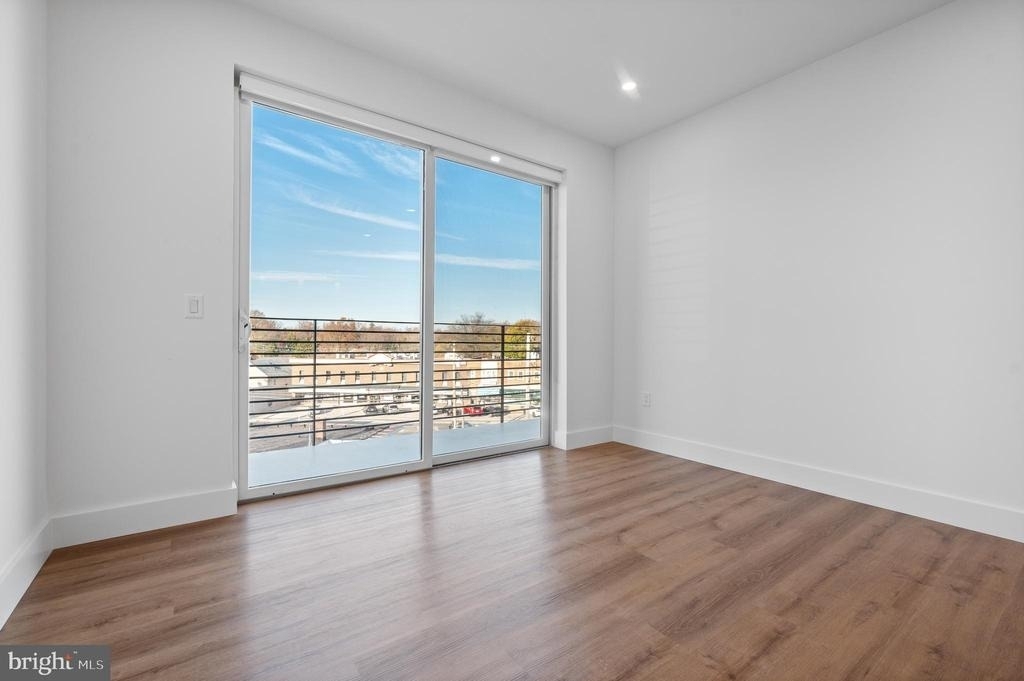 650 Montgomery Avenue - Photo 5