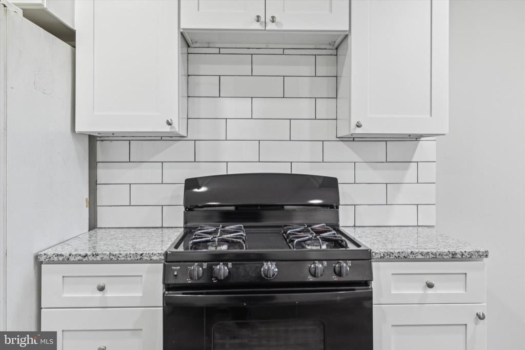 326 E Airy Street - Photo 1
