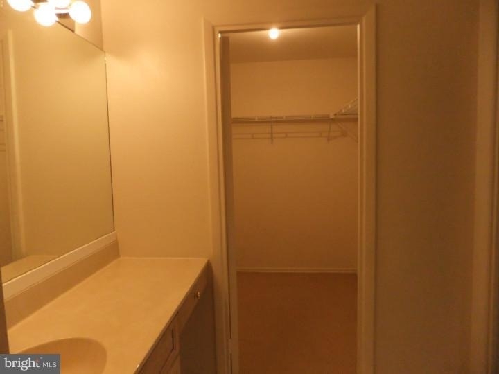 1700 Oakwood Terrace - Photo 8