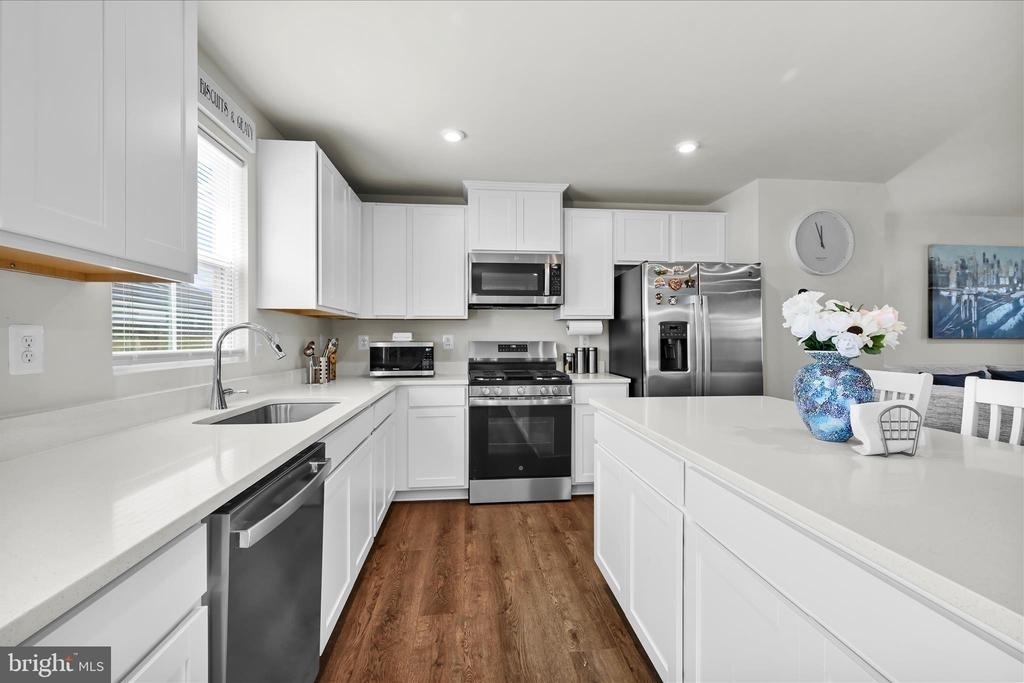 310 Creekside Drive - Photo 10