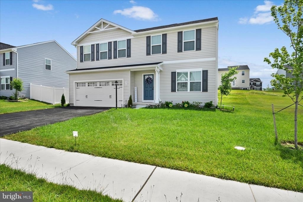 310 Creekside Drive - Photo 0