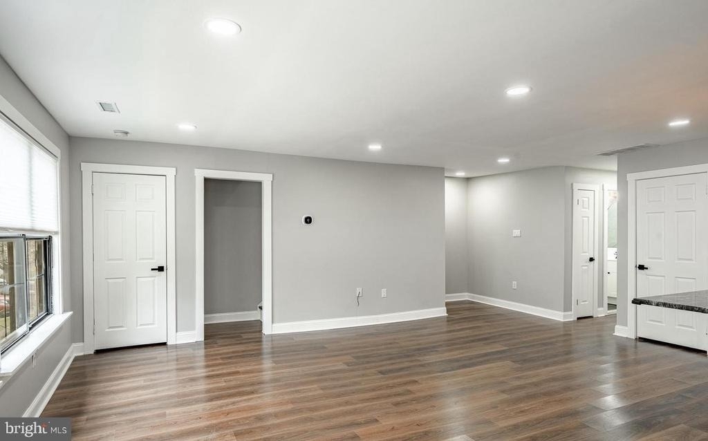 239 Smallwood Court - Photo 5