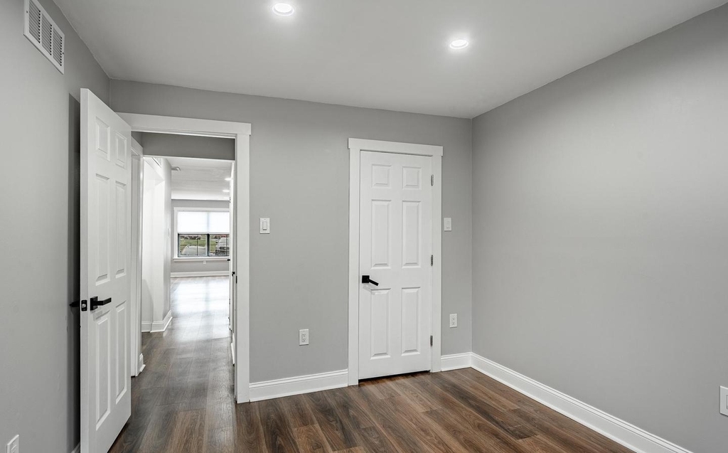 239 Smallwood Court - Photo 11