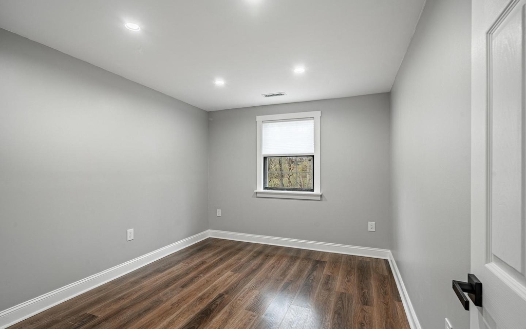 239 Smallwood Court - Photo 8